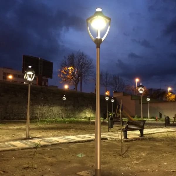 37109458736_82595a726a_z