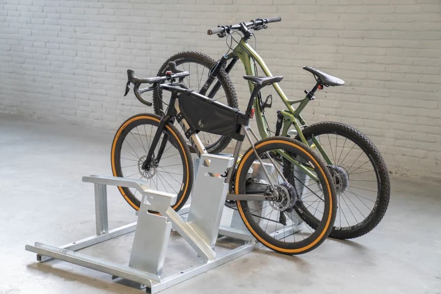 Render of a 2 tier bike rack (high / low)